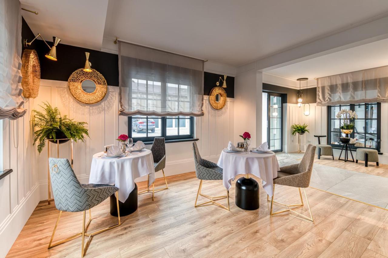 Hotel Boutique Donna Anna Giroc Ngoại thất bức ảnh