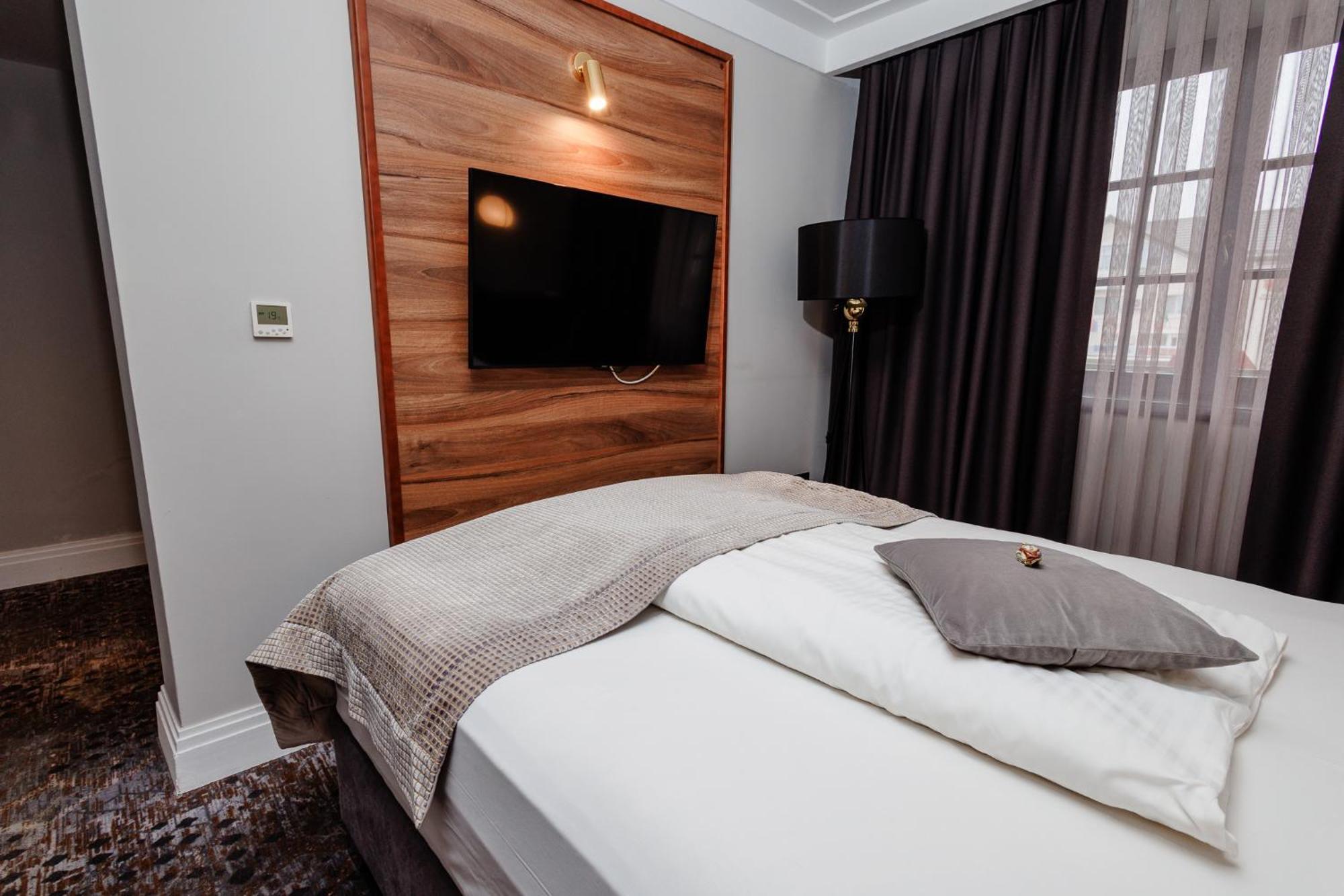 Hotel Boutique Donna Anna Giroc Ngoại thất bức ảnh